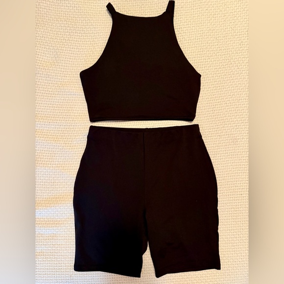 Athleisure 2 Pieces Halter Crop Top Bodycon Shorts Set Black Women’s Size Small - Picture 5 of 5